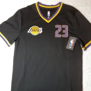 LA LAKERS Lebron James warm up shirt.